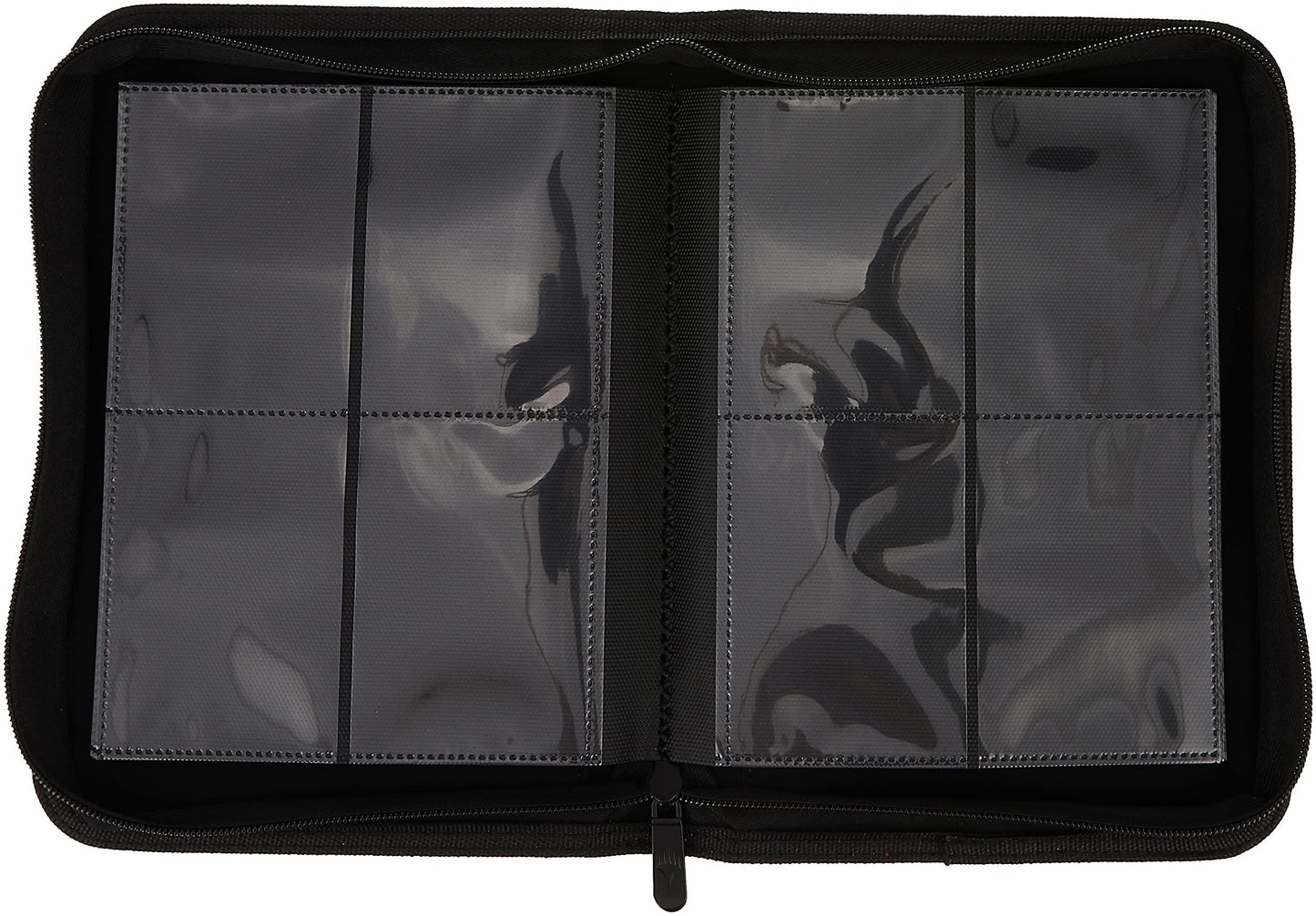 トレーディングカードバインダー Mythic ion 4-Pocket Zippered PRO-Binder Ultra Pro 高耐久合皮素材長期保存対応酸非含有 非PVC採用ジッパー式カード収納160枚ブラックカラー プレインズウォカーロゴ刺繍特別デザイン