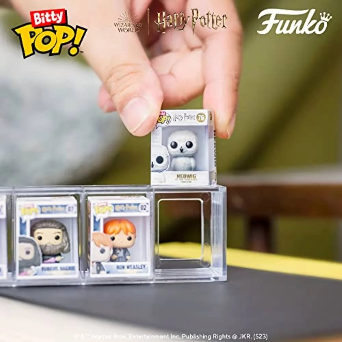 フィギュア Funko Bitty POP ハリー・ポッター ハーマイオニー イン ローブ 4パック 魔法キャラクター ミニチュア コレクション ホグワーツ グリフィンドール 黒ローブ エマ ワトソン 演じる 小型 高精細 デフォルメ キュート