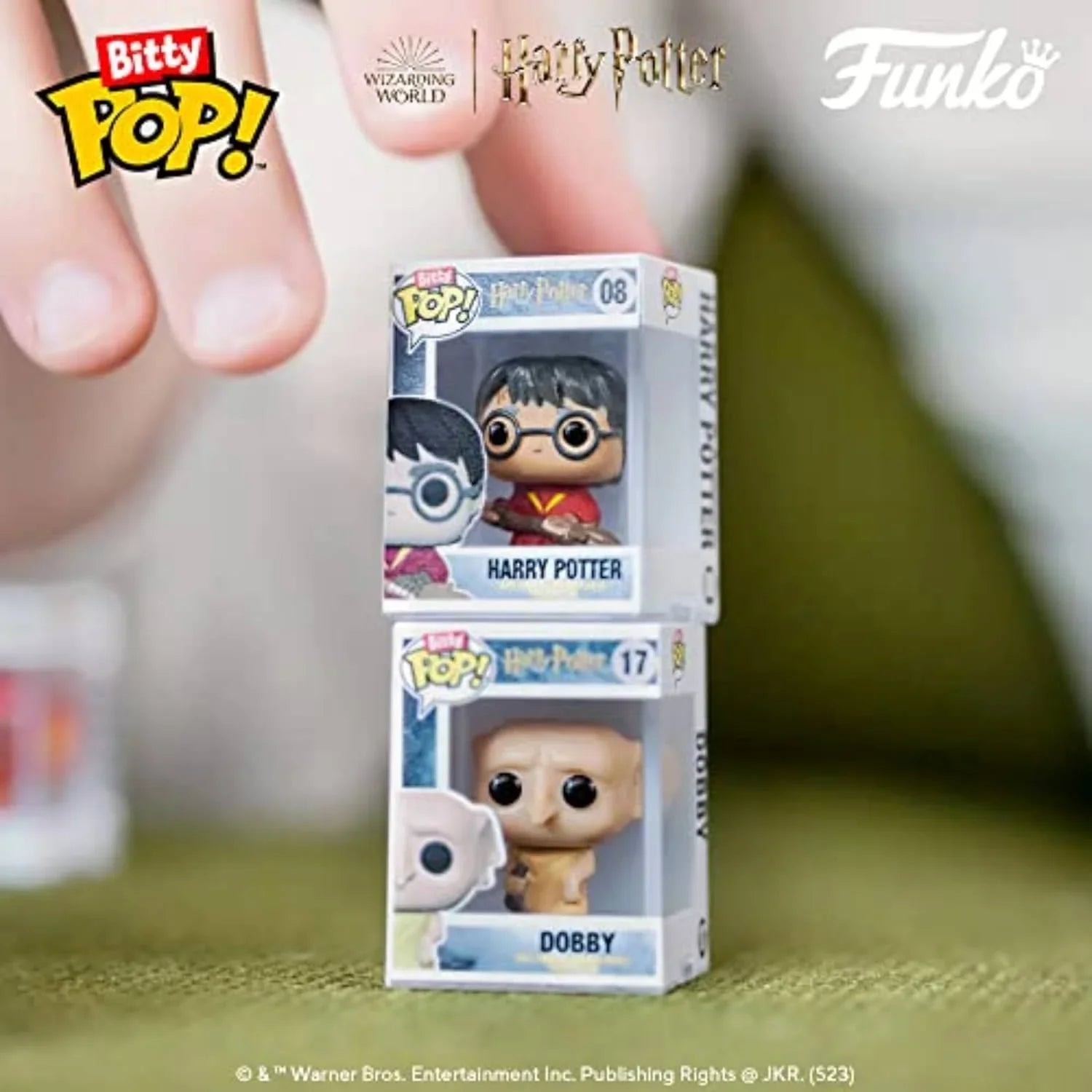 フィギュア Funko Bitty POP ハリー・ポッター ハーマイオニー イン ローブ 4パック 魔法キャラクター ミニチュア コレクション ホグワーツ グリフィンドール 黒ローブ エマ ワトソン 演じる 小型 高精細 デフォルメ キュート