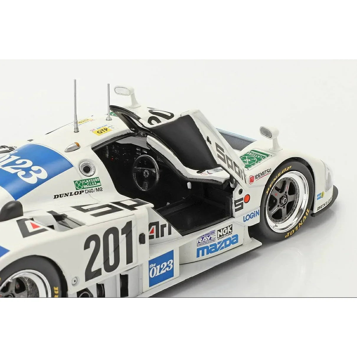 アウトレット品 ミニカー マツダ787 ルマン24時間レース 1990年出場モデル CMR社 1/18スケール 精巧再現 アートスポーツカラーリング 流麗ボディライン 特徴的エアロパーツ スポンサーロゴ ヘッドライト 空力パーツ ホイール 緻密作り込み インテリア精密