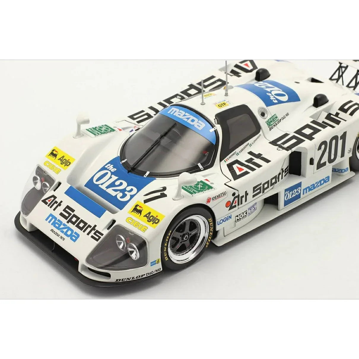 アウトレット品 ミニカー マツダ787 ルマン24時間レース 1990年出場モデル CMR社 1/18スケール 精巧再現 アートスポーツカラーリング 流麗ボディライン 特徴的エアロパーツ スポンサーロゴ ヘッドライト 空力パーツ ホイール 緻密作り込み インテリア精密