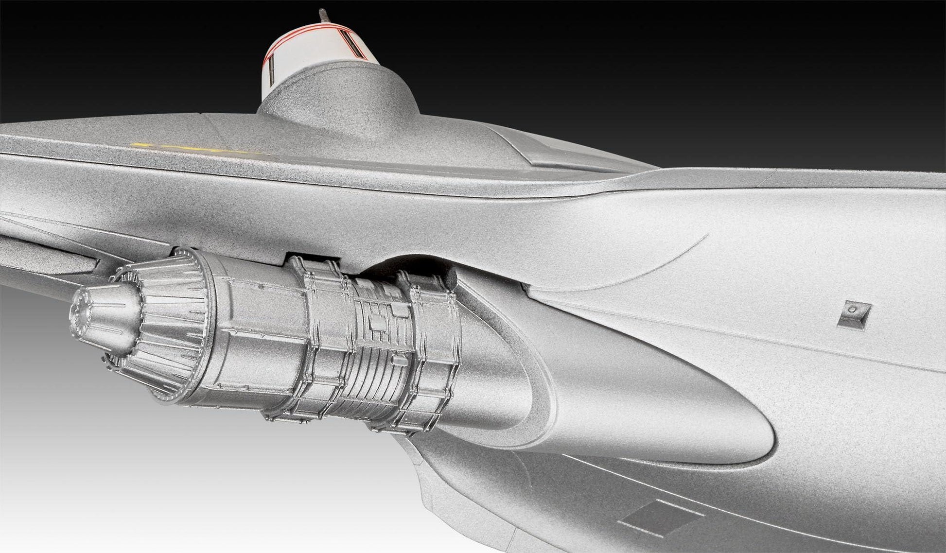 プラモデル スター・ウォーズ マンダロリアン N1スターファイター 1:24スケール Revell 06787 精巧な77パーツ組み立てモデル クロームメッキ機体 透明コクピット 開閉可能 ディスプレイスタンド付属 骨組み外観 改造再現