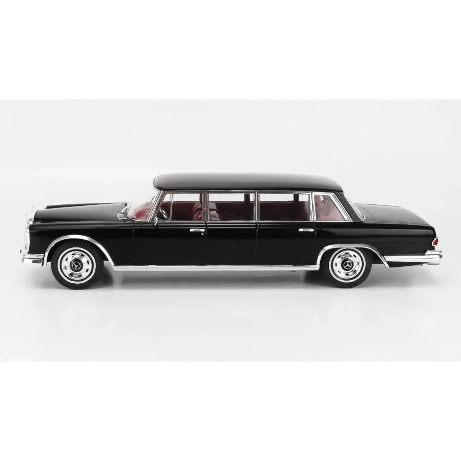 ミニカー メルセデス ベンツ Sクラス 600 LWB PULLMAN W100 1969年モデル 1/18スケール 高級車ファン向け 精密ディテール 再現度高い 存在感抜群 豪華なクロームパーツ 数量限定 コレクター必携 特別ギフト ブランドモデル 輝くフロントグリル