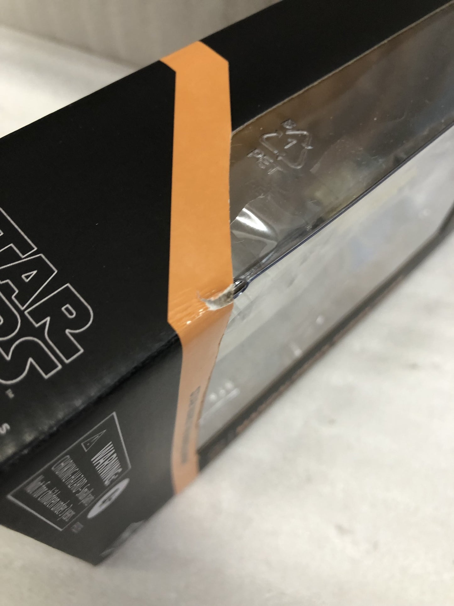 フィギュア Mandalorian Shriek-Hawk Hasbro Star Wars Black Series Disney+ 第3シーズン 6インチ 15cm 戦士 20箇所可動 ジェットパック ブラスター ヘルメット レンジファインダー アーマー ベスカー 取り外し可能 マンダロア 鳥類