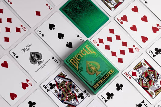 トランプ Bicycle Metalluxe Green Playing Cards Premium Metal Foil バイスクル メタルフォイル仕上げ ポーカーサイズ Air-Cushion エアクッション 高品質カードストック 特殊コーティング豪華外観