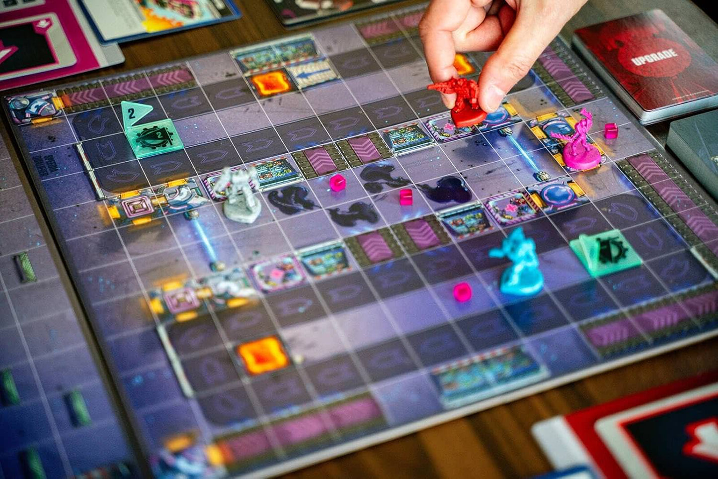 ボードゲーム ロボラリー:トランスフォーマー Renegade Game Studios リチャード・ガーフィールド 戦略レーシング プログラミング 変形システム SF レース オプティマスプライム メガトロン 2人から6人 45分から90分