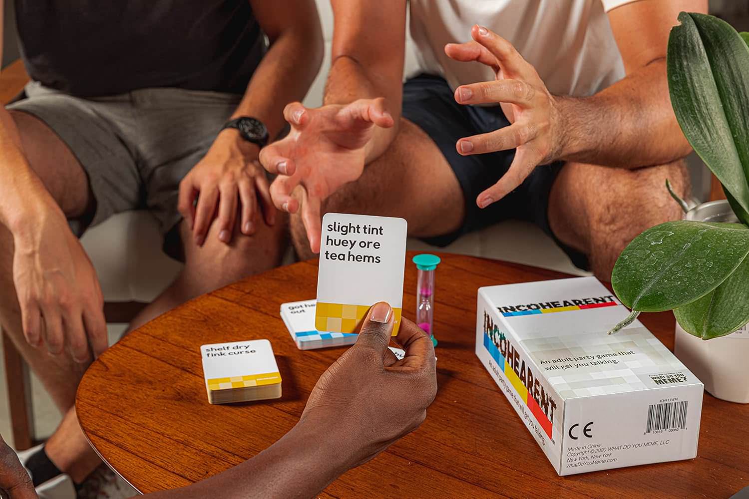 パーティーゲーム Incohearent インコヒアレント ブランド 話題の声に出して読むだけで大爆笑 意味不明な言葉組み合わせが別の言葉に変わる カード400枚以上 ヒント付き タイマー完備 2人から20人以上対応