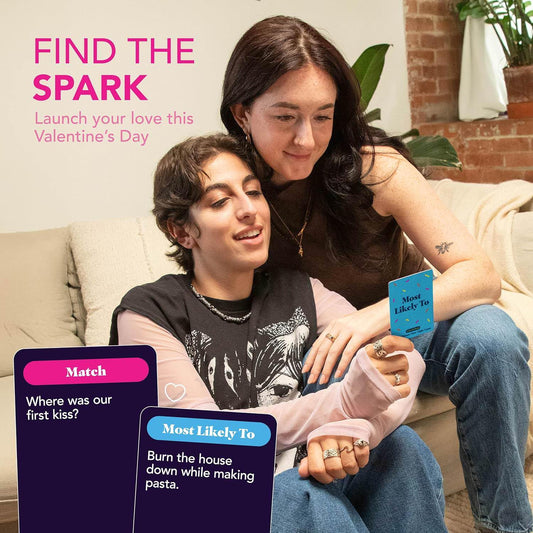 カードゲーム What Do You Meme? デートナイトゲーム カップルの絆を深める 300種類の素敵な体験 コンパクト 持ち運び便利 シンプルルール 英語表記 大人向け含む 夫婦 友人同士 パーティー向け プレイ時間20分以上