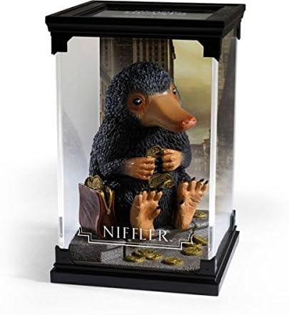 フィギュア ノーブルコレクション ファンタスティックビースト マジカルクリーチャー ニフラー 公式認可 ワーナーブラザース ハンドペイント 精巧再現 黒毛皮 長い鼻 光るもの好き 多角鑑賞可能 プラスチック素材