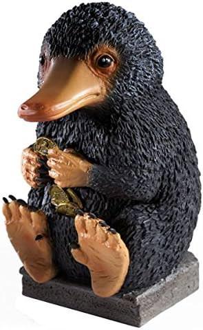 フィギュア ノーブルコレクション ファンタスティックビースト マジカルクリーチャー ニフラー 公式認可 ワーナーブラザース ハンドペイント 精巧再現 黒毛皮 長い鼻 光るもの好き 多角鑑賞可能 プラスチック素材