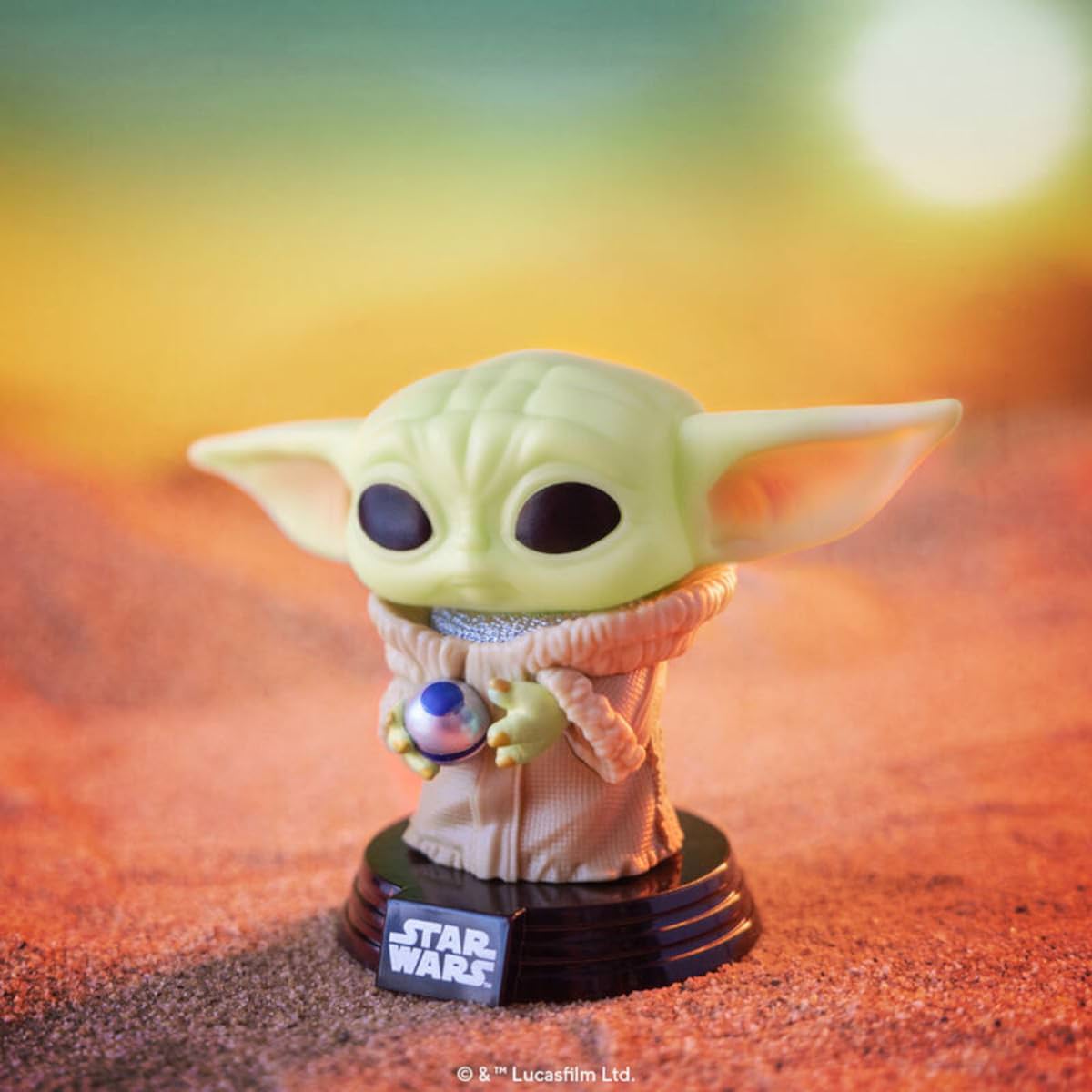 Funko Pop! スター・ウォーズ グローグー マンダロリアン ザ・チャイルド ヨーダ種族 フィギュア 実写ドラマシリーズ フォース 銀河系 ジェダイマスター 賞金稼ぎ 鎧 愛らしさ 強大な力 親子の絆 壮大なサーガ コレクション