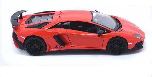 ミニカーモデル ランボルギーニ アヴェンタドール LP750-4 SV ブラーゴ 1/24スケール ダイキャスト製 精巧再現 重厚感あるボディ エアロパーツ搭載 攻撃的デザイン コレクション中心 贈り物最適 手のひらサイズ