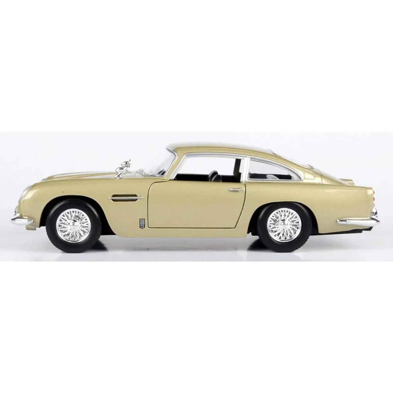 ミニカー MOTORMAX アストンマーチン DB5 1/24 1963年 ゴールド 精密再現 クラシックカー コレクション 高貴な輝き 卓越したディテール 極上の仕上がり タイムレスな魅力 英国ラグジュアリースポーツカー 007愛車 映画名車 歴史的価値