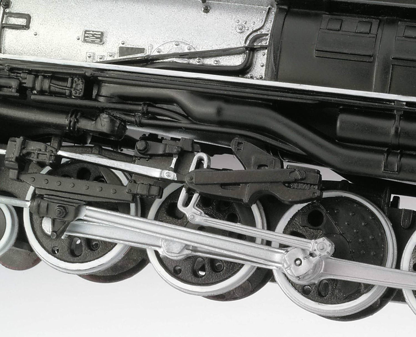 鉄道模型 Revell 1/87 Big Boy Locomotive Revell社 精密再現 HOスケール 87パーツ 全長46.4cm 4-8-8-4車輪配置 迫力の蒸気機関車組立キット 黒塗装 ガンメタリックボイラー 銀色連結棒 ユニオンパシフィック仕様デカール付