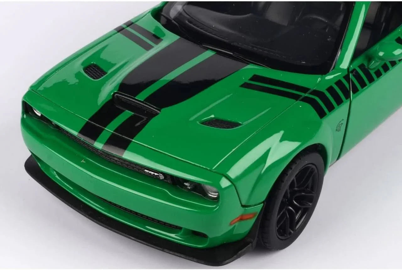 アウトレット品 ミニカー ダッジ チャレンジャー SRT ヘルキャット ワイドボディ 2018年モデル Motormax アメリカンマッスルカー リアルダイキャスト 1/24スケール 精密再現 緑ブラックストライプ迫力デザイン ハイクオリティインテリア精巧仕上げ