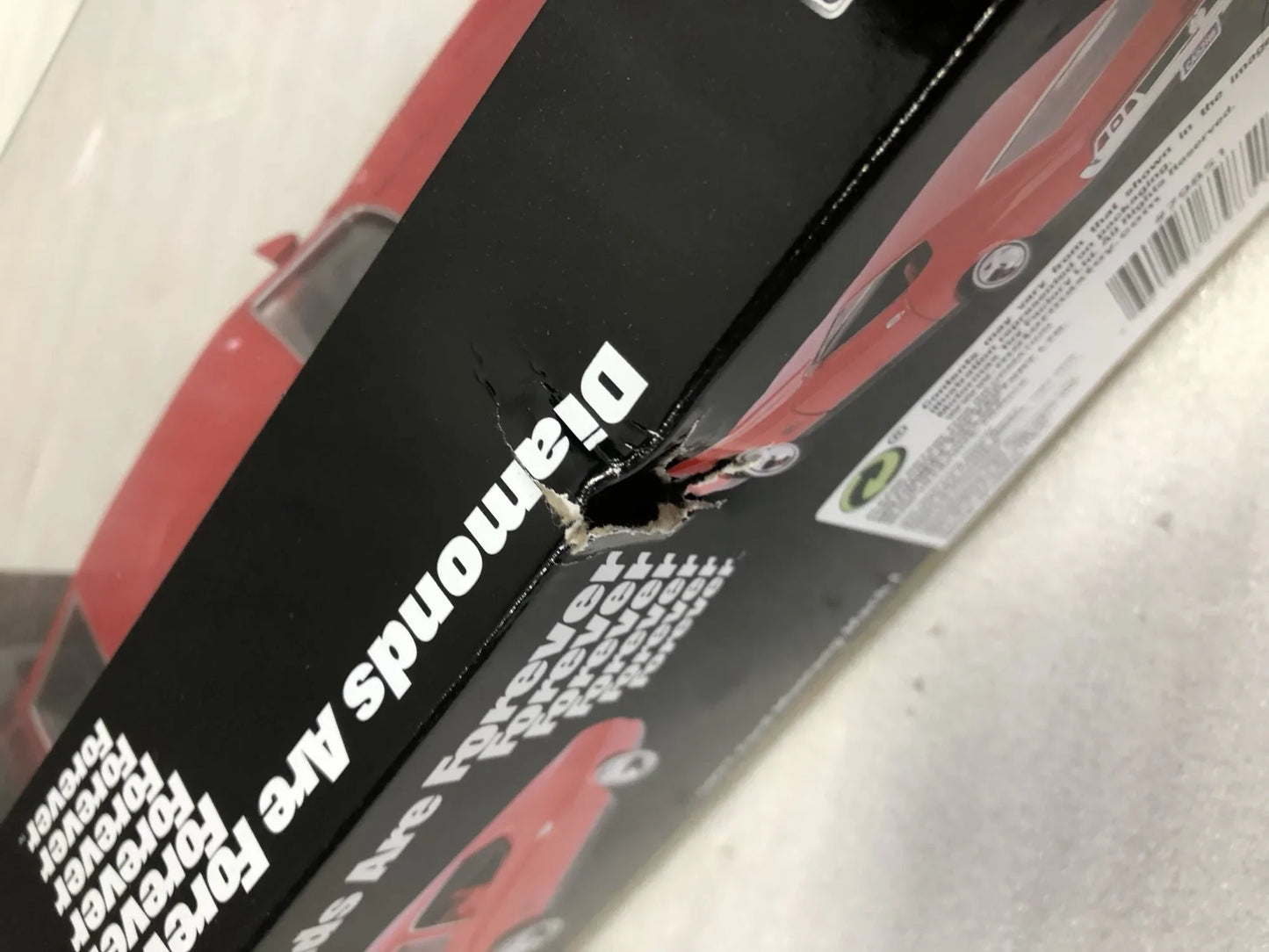 アウトレット品 ミニカー MOTORMAX モーターマックス フォード マスタング マッハ1 1971 1/24 スケール 映画007 ダイヤモンドは永遠に コレクターズアイテム 精密ディテール 赤色ボディ 魅力的なアメリカンマッスルカー 伝説の車両 再現モデル