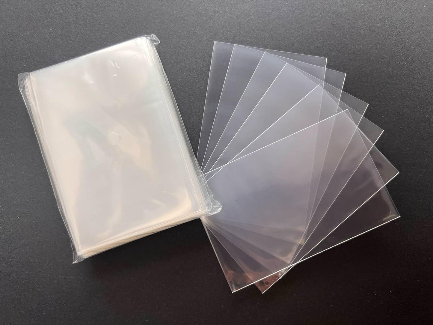 カードスリーブ Chimera Standard USA カードスリーブ Chimera USAブランド 高耐久 厚60ミクロン仕様 110枚入り USAキメラサイズ対応 透明クリア素材 トレーディングカード保護用 耐久性向上 使用頻度高いカード用