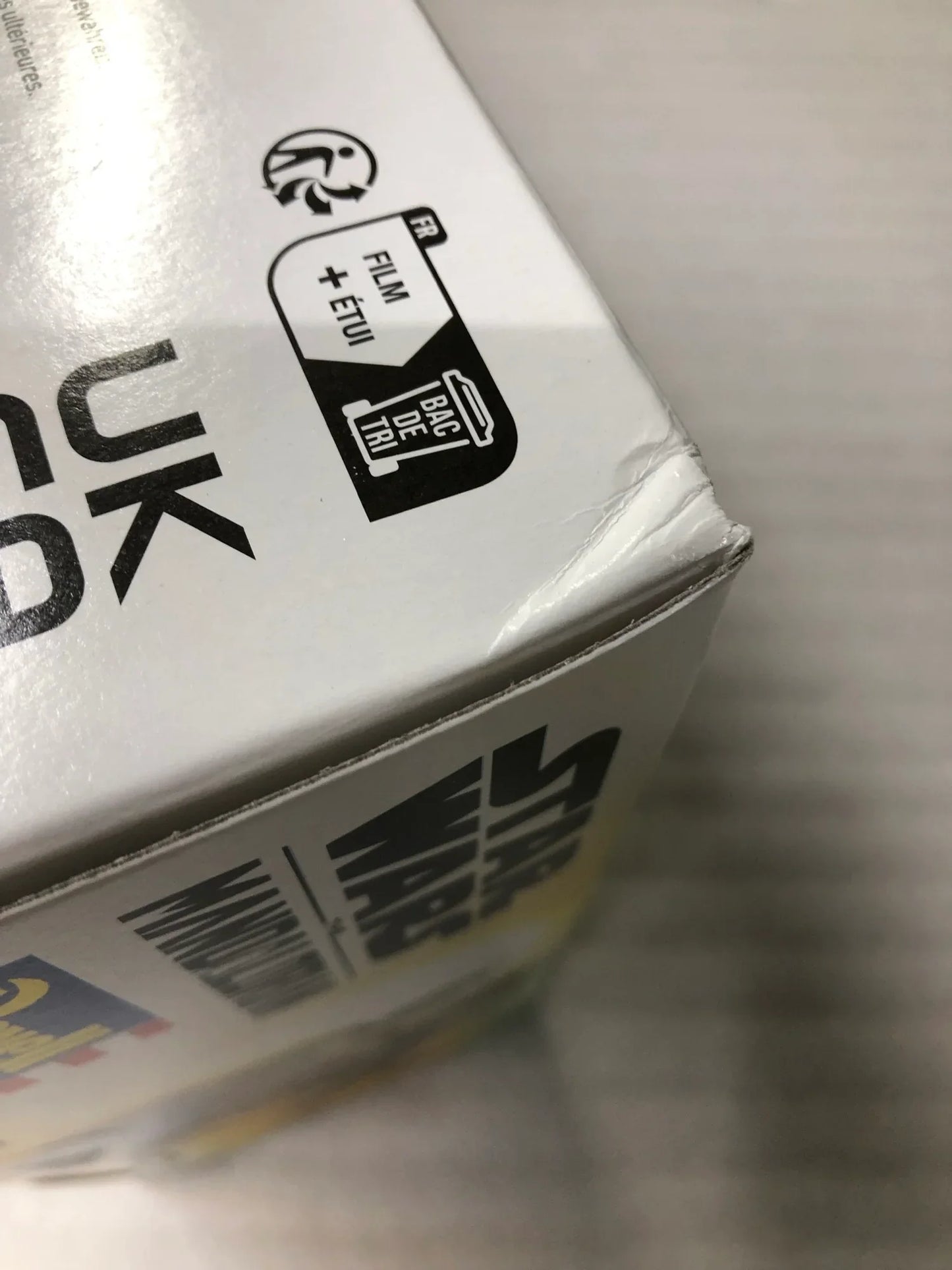 アウトレット品 プラモデル スター・ウォーズ マンダロリアン N1スターファイター 1:24スケール Revell 06787 精巧な77パーツ組み立てモデル クロームメッキ機体 透明コクピット 開閉可能 ディスプレイスタンド付属 骨組み外観 改造再現