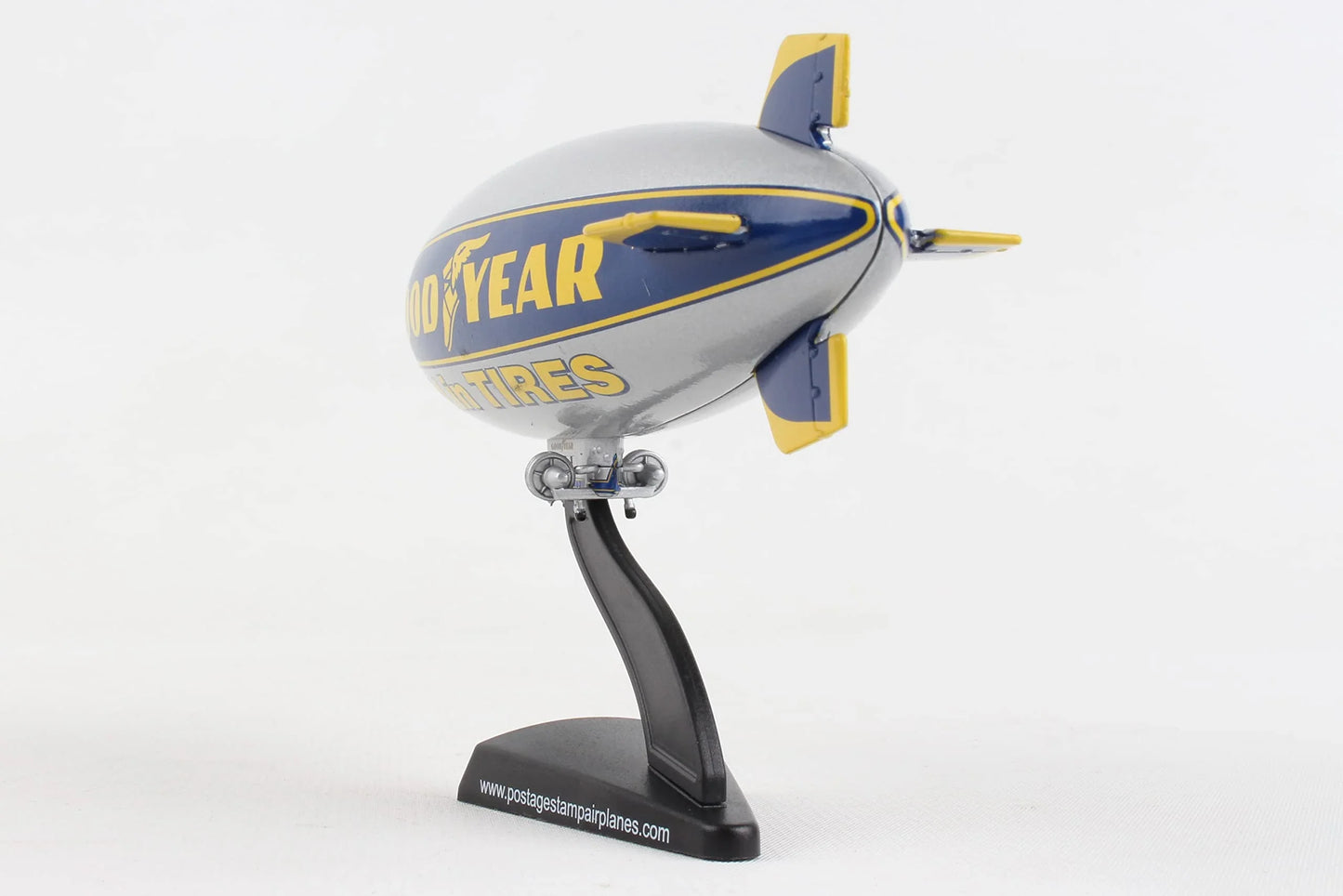 ミニカー グッドイヤー 飛行船 ポステージスタンプ 1 350 スケール ミニチュアモデル 空の巨人 精巧なディテール 本棚 インテリア 航空ファン向けコレクション ブランド 模型 迫力ある展示品