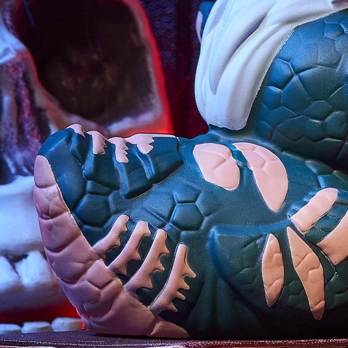 フィギュア TUBBZ Boxed Edition ストライプ コレクティブル ビニール ラバーダック フィギュア 公式グレムリンズマーチャンダイズ 映画グレムリンズ 悪役キャラクター モヒカンスタイル 高品質 コスプレ アヒル フォルム 約9cm