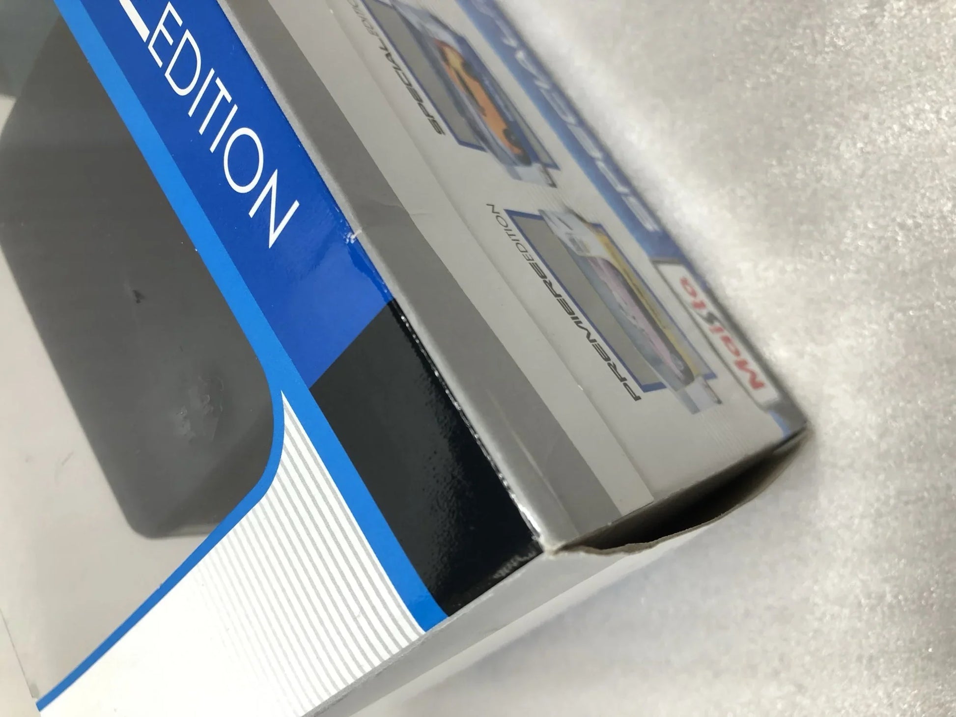 アウトレット品 ミニカー MAISTO FORD BRONCO BADLANDS ブルー 2021年モデル 1 24スケール SUV 復活アイコニック オフロード走行 電子制御4WD 独立式フロントサスペンション BADLANDSグレード 車両モデル フォード フォード愛好家 コレクション