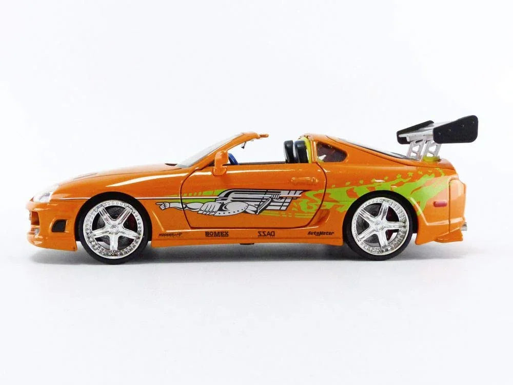 アウトレット品 ミニカー 1 24 F&F BRIANS TOYOTA SUPRA BRIAN OCONER 映画登場車両 精巧再現 高品質フィギュア付き 長期間色あせしにくい コレクション中心 インテリアアクセント ワイルドスピード愛好家贈り物 誕生日プレゼント最適