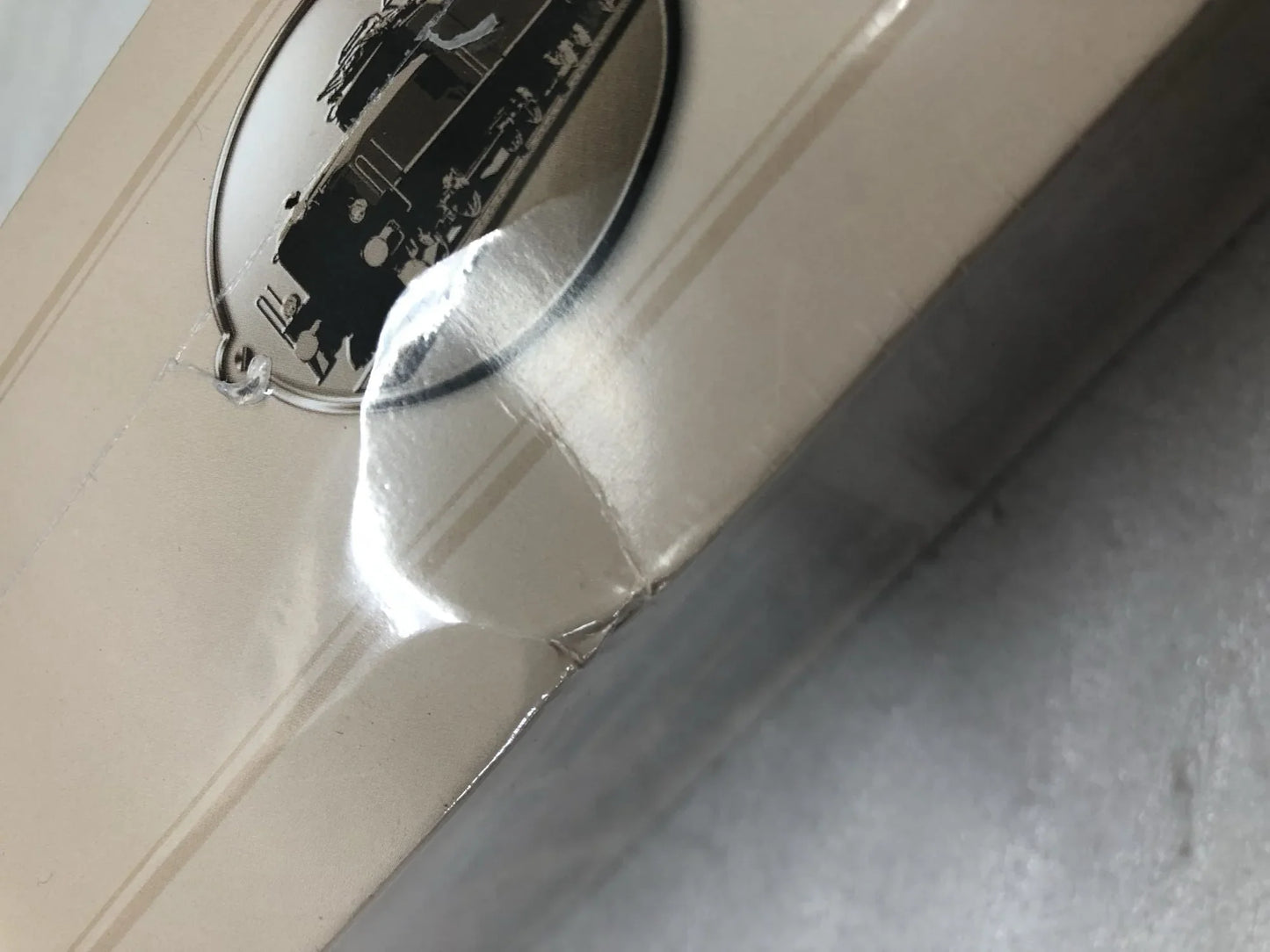 アウトレット品 鉄道模型 SNCF CC40101形 電気機関車 フランス国鉄 1964年モデル 1/87スケール 高速性能 高精密流線型ボディ 大型パンタグラフ 再現 コレクション 鉄道ファン向け 細部こだわり リアル造形 希少性ホビールーム装飾 贈答用最適 記念品