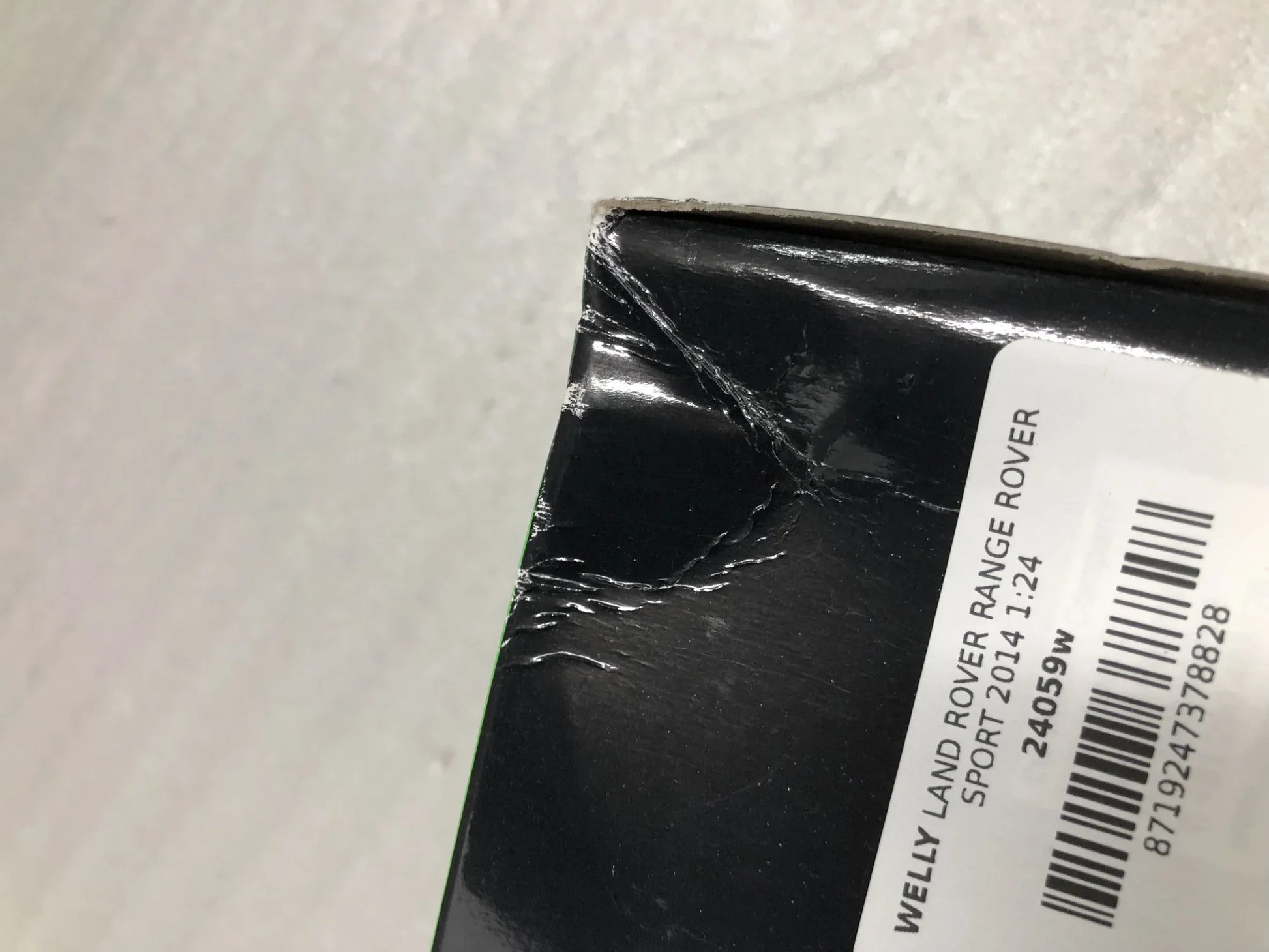 アウトレット品 ミニカー WELLY 1/24 ランドローバー レンジローバー スポーツ ホワイト 完成品 高級SUV ダイキャストモデル 洗練 デザイン 精巧 ディテール コレクション サイズ 手頃 ホワイトカラー 清潔感 インテリア 馴染み プレゼント 模型