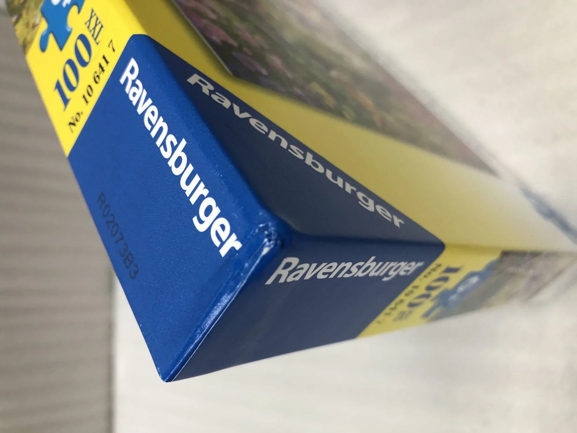 アウトレット品 ジグソーパズル ラベンスバーガー マジカルライド 100ピース 特大サイズ 約36×49.5cm ファンタジー世界を描く魔法の乗り物 確かな品質と耐久性 FSC認証資源使用 家族で楽しむ創造力と知育支援