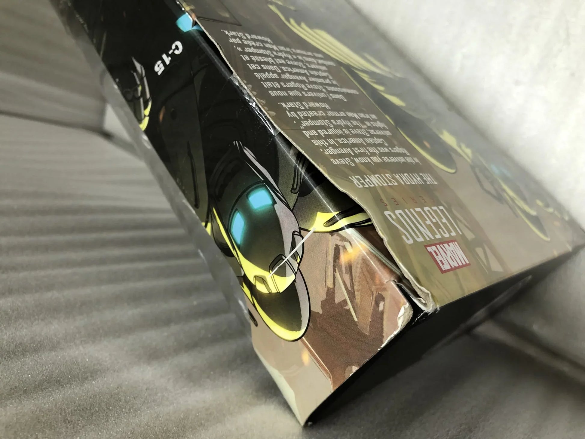 アウトレット品 フィギュア マーベルレジェンド アベンジャーズ デラックス3 ハイドラストンパー ハズブロ コレクティブルズ MCU 多彩な可動ポイント付き 高品質 6インチコレクティブル 精巧なディテール バックパックと4アクセサリー付き