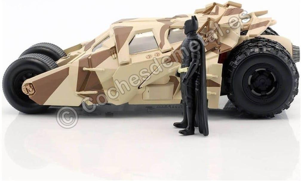 アウトレット品 ミニカー ジャダトイズ ダークナイト バットモービル 1:24スケール バットマンフィギュア付き 迫力満点 軍用車両風フォルム クリストファー・ノーラン監督作品 映画再現 ファン必見 映画車両模型 限定モデル 高品質 精密仕上げ