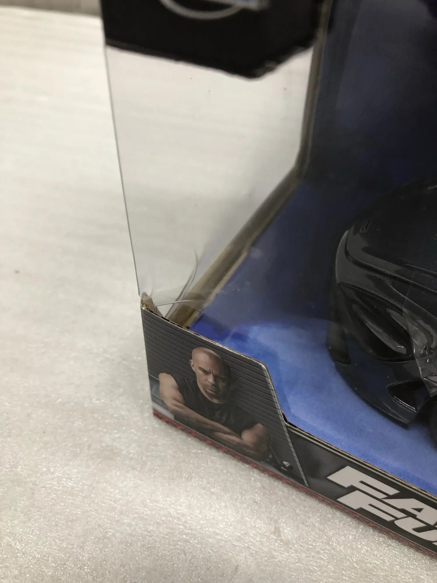 アウトレット品 スーパーカー マクラーレン720S 1 24スケールモデル JADATOYS ダイキャスト 高精細 エアロダイナミクス デザイン カーボンファイバー モノコックボディ 映画ワイルドスピード スーパーコンボ デッカードショウ 操る 圧倒的存在感