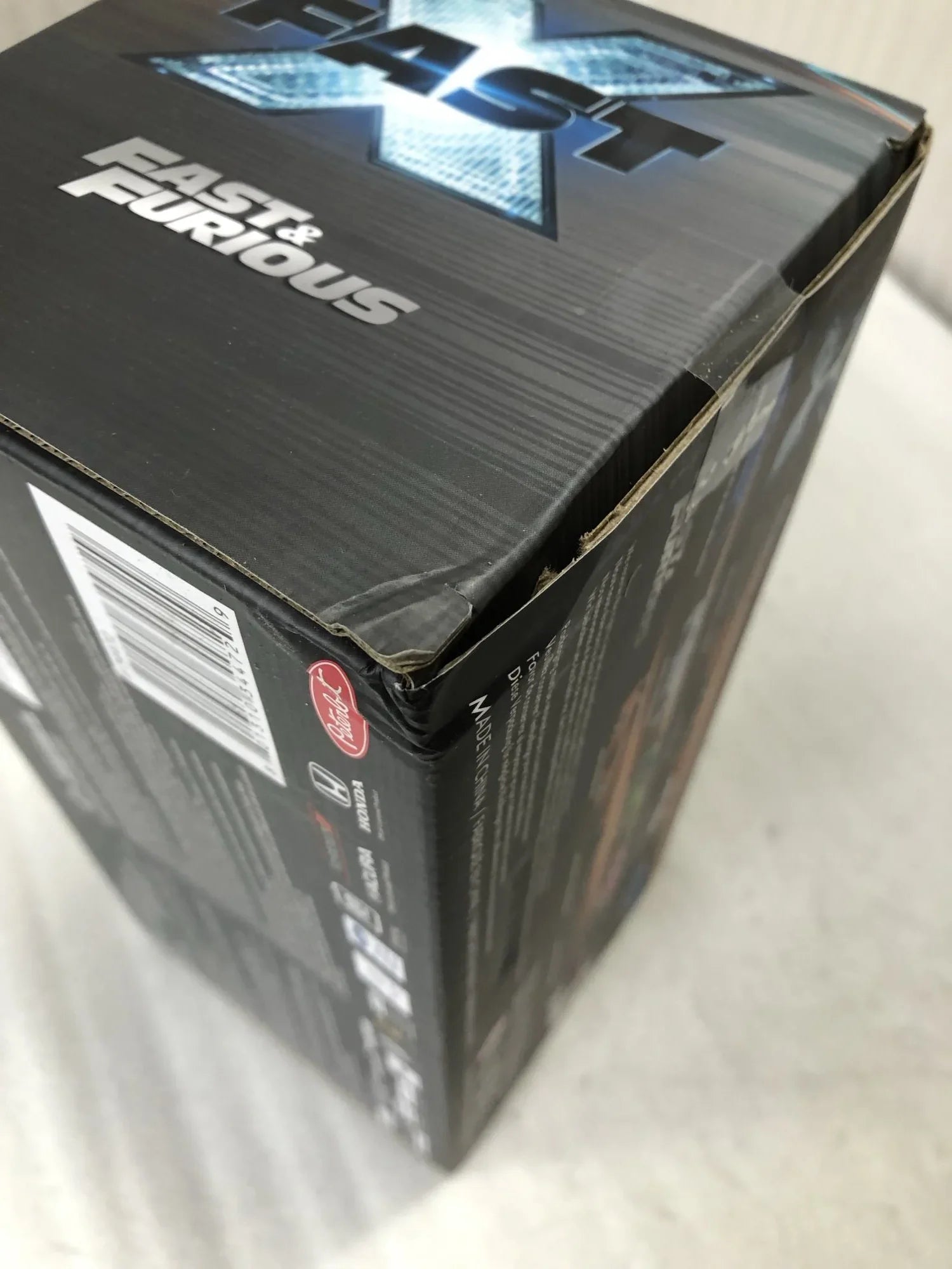 アウトレット品 ダイキャストモデル ダッジ チャージャー SRT ヘルキャット 1 24スケール JADA TOYS 映画 ワイルドスピード X 再現 伝説 マッスルカー 圧倒的 存在感 精巧 ディテール 高品質 コレクターズアイテム 手のひらサイズ インテリア