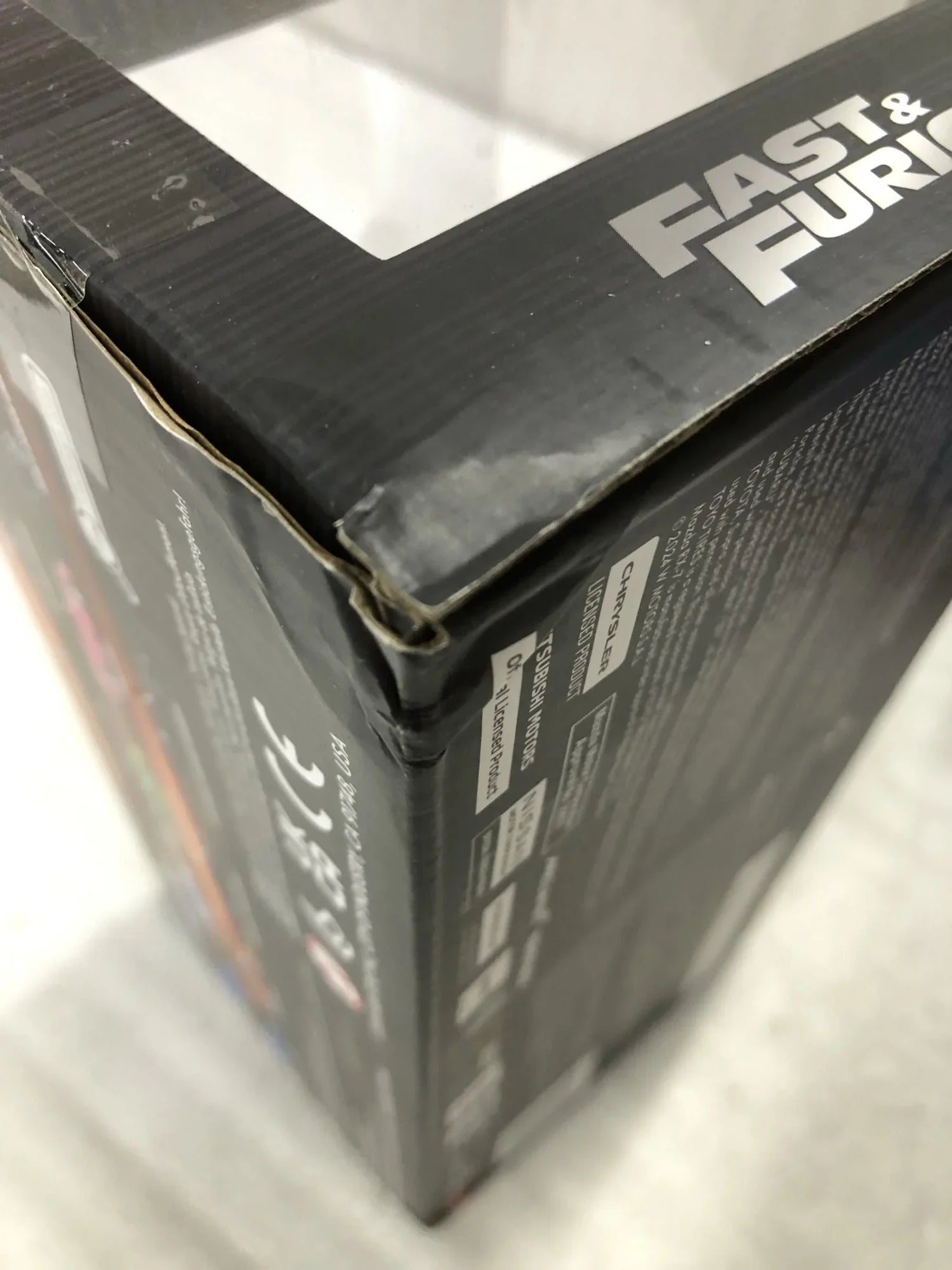 アウトレット品 プラモデル 映画ワイルドスピード ブライアンオコナー 日産スカイラインGT-R R34 1/24スケールモデル 卓越パフォーマンス 280馬力 4WD電子制御 精巧躍動感コレクター向けスポーツカー精密造形