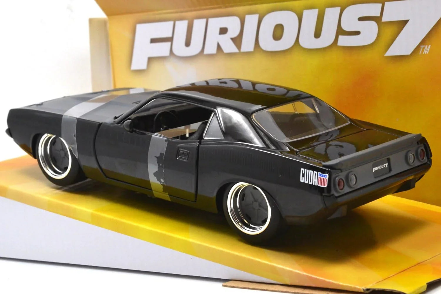 アウトレット品 ミニカー 1970年プリマス バラクーダ JADATOYS 伝説のストリートレーサー愛用マッスルカー 映画ワイルドスピード7レティ愛車精巧1/24スケールモデル細部徹底造形ストリートカルチャー再現コレクター向け