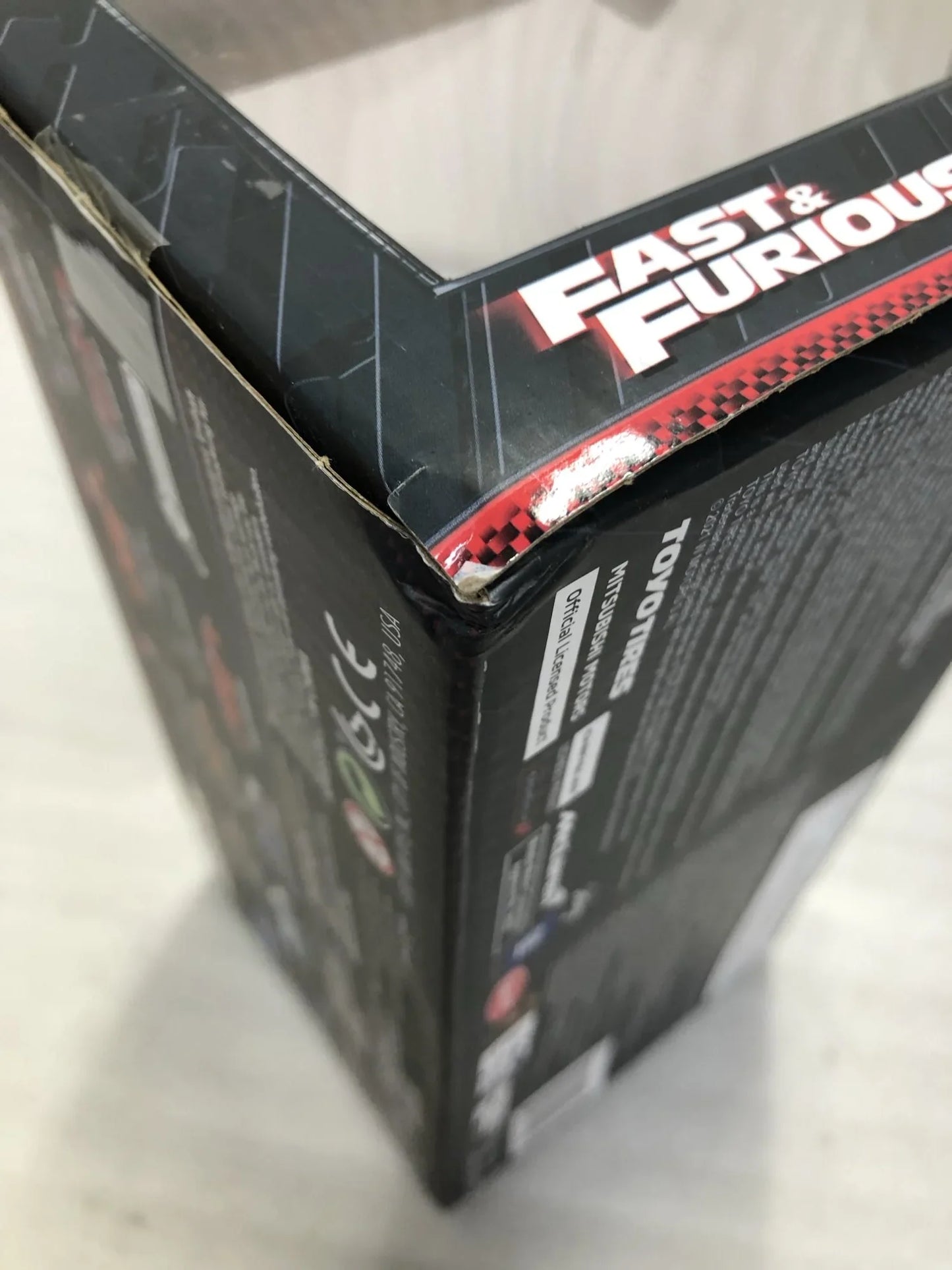 アウトレット品 ミニカー ジャダトイズ ワイルドスピード9 ダッジ チャージャー ワイドボディ 1968 1:24スケール 映画再現 アメ車 マッスルカー フォルム迫力 映画ファン必見 愛車ドミニク トレット活躍モデル 車種特徴グリル独特 ヘッドライト隠れ