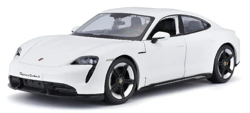 アウトレット品 カーモデル ポルシェ タイカン Turbo S 2019年モデル 1 24スケール Bburago 高品質 精密デザイン LEDヘッドライト 流線型ボディ ライトバー 革新的電気自動車 高性能急速充電 750馬力相当 走行性能 卓越コレクション価値