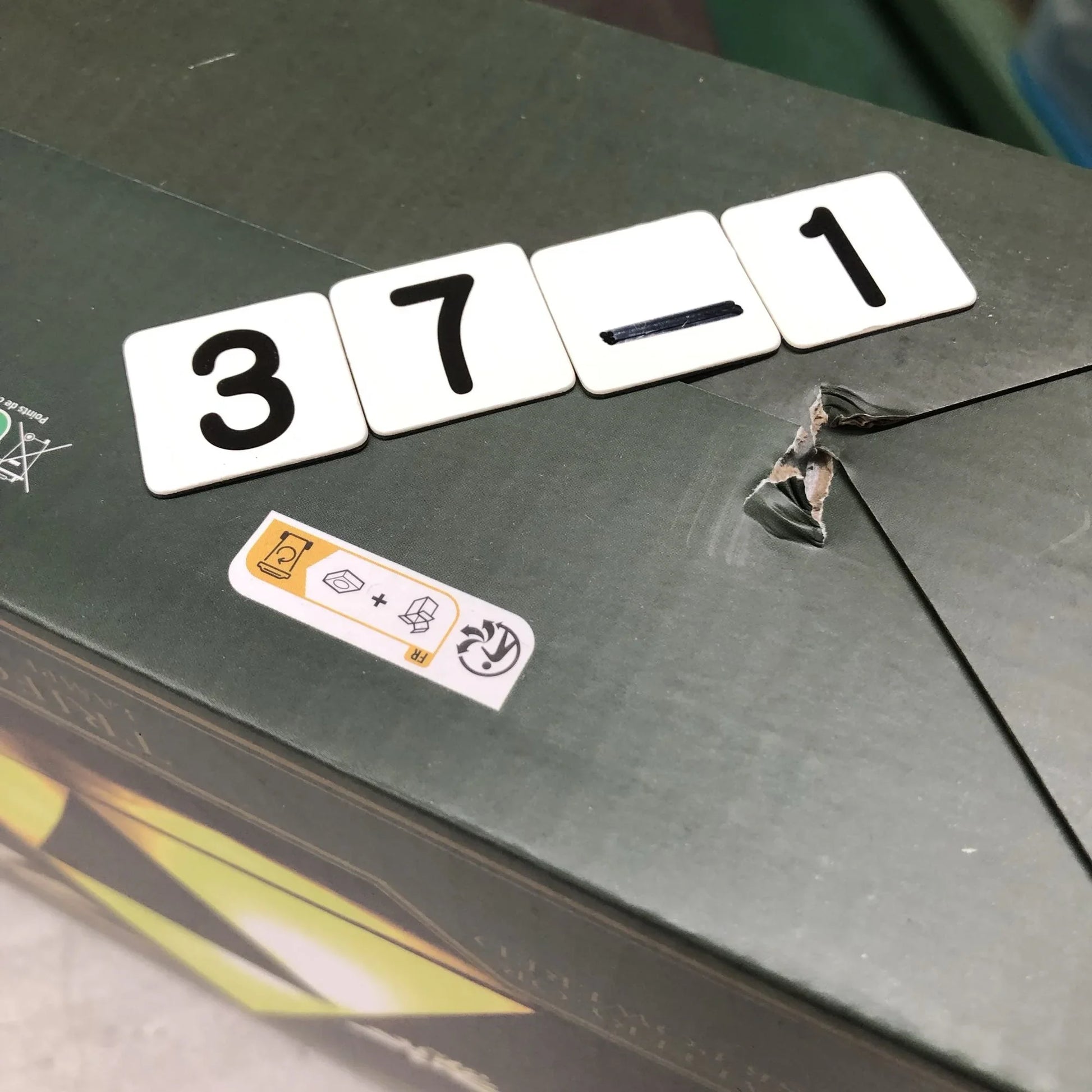 アウトレット品 ゲームグッズ ゼルダの伝説 トライフォース ランプ 20cm Paladone 高品質素材 使用 ソフト光 部屋 照明 インテリア コレクション アイテム 贈り物 ギフト ゲームファン 必見 特別 プレゼント コレクター向け 魅力的 デザイン