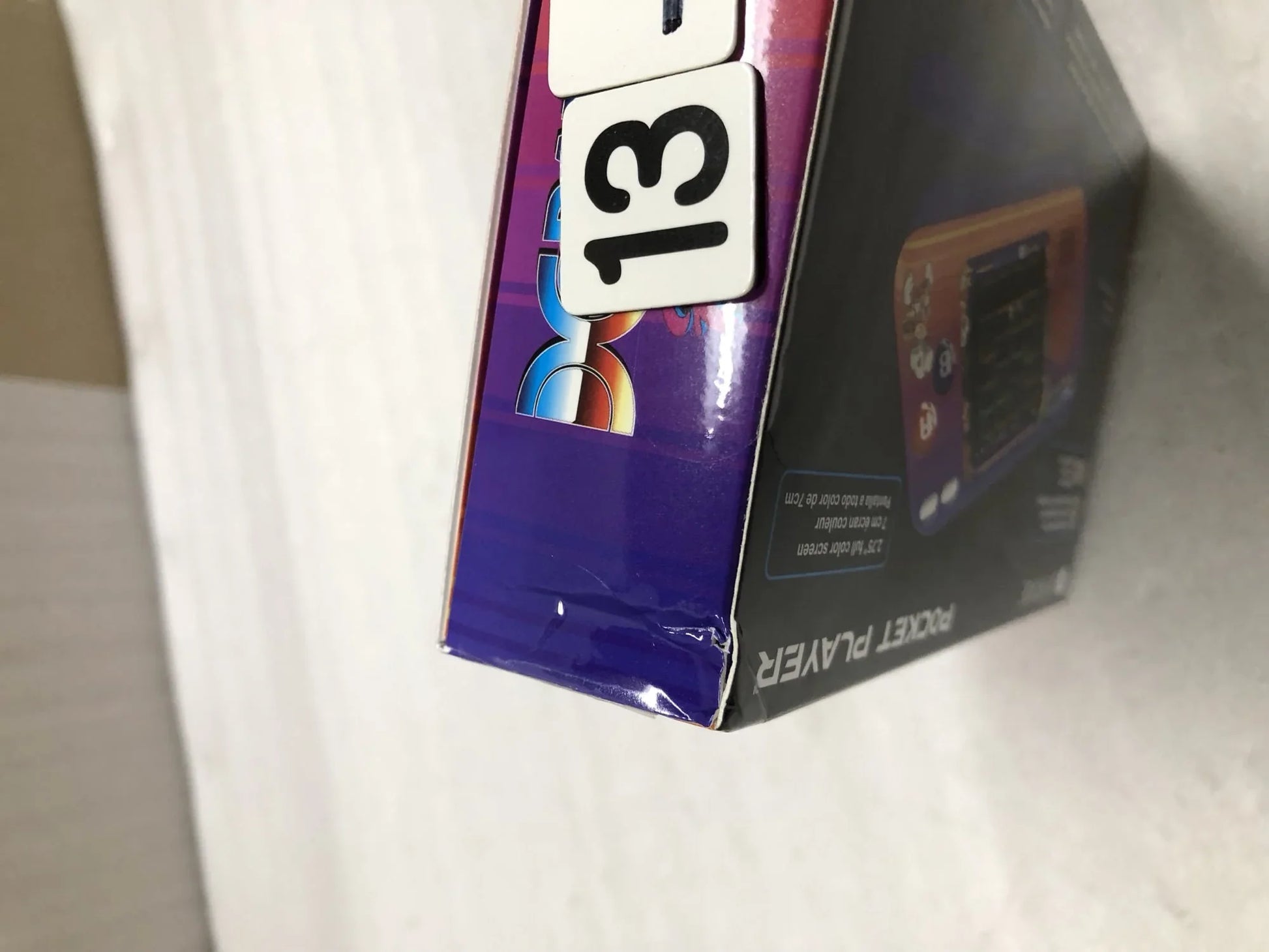 アウトレット品 携帯ゲーム機 Data East Hits Pocket Player Data East社 名作8タイトル収録 300種類ボーナスゲーム搭載 2.75インチフルカラー液晶 前面スピーカー音量調節可能 3.5mmヘッドフォン端子 Micro-USB給電対応 単4電池4本使用可