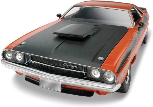 プラモデル 1970年 ダッジ チャレンジャー T/A Revell 12596 アメリカン マッスルカー 1 24スケール 2in1 精密モデルキット 高品質パーツ クロームメッキ ブラックタイヤ インテリア再現