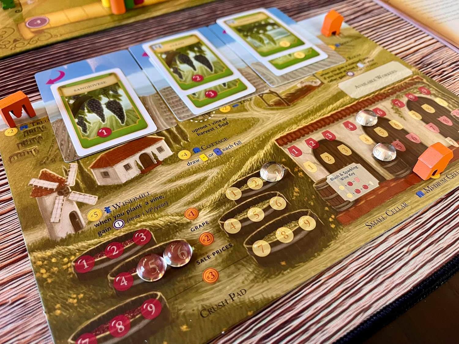 ボードゲーム Viticulture Essential Edition トスカーナの丘で紡ぐワイナリー経営 ヴィティカルチャー 美しいトスカーナの丘陵地帯 戦略的ワーカープレイスメント 労働者配置 季節変化 四季折々の農園経営 