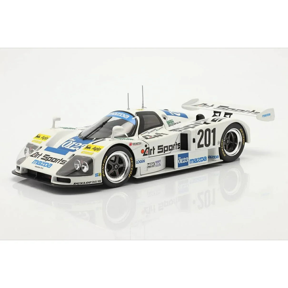 アウトレット品 ミニカー マツダ787 ルマン24時間レース 1990年出場モデル CMR社 1/18スケール 精巧再現 アートスポーツカラーリング 流麗ボディライン 特徴的エアロパーツ スポンサーロゴ ヘッドライト 空力パーツ ホイール 緻密作り込み インテリア精密
