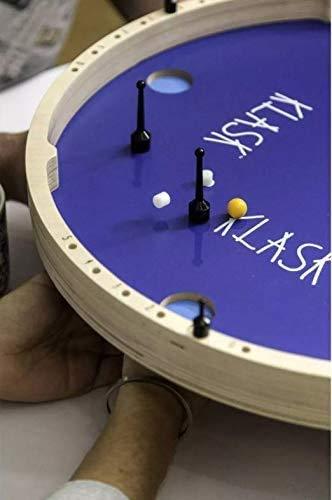 ボードゲーム KLASK 4 Player デンマーク家具職人デザイン 磁石バトル 4人同時対戦可能 ストライカー操作 簡単セットアップ 白熱アクション 戦略性抜群 家族友人集団で盛り上がる仕様 プレイ時間約10分 