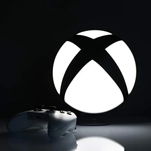 ゲーミングアクセサリー Xboxロゴライト V1 Microsoft公式ライセンス 照明 薄型 コンパクト設置自由 電池式 間接照明 長時間ゲームにも目に優しい 柔らかな光で空間演出 部屋のアクセントに最適 視認性高い Xboxロゴモチーフ