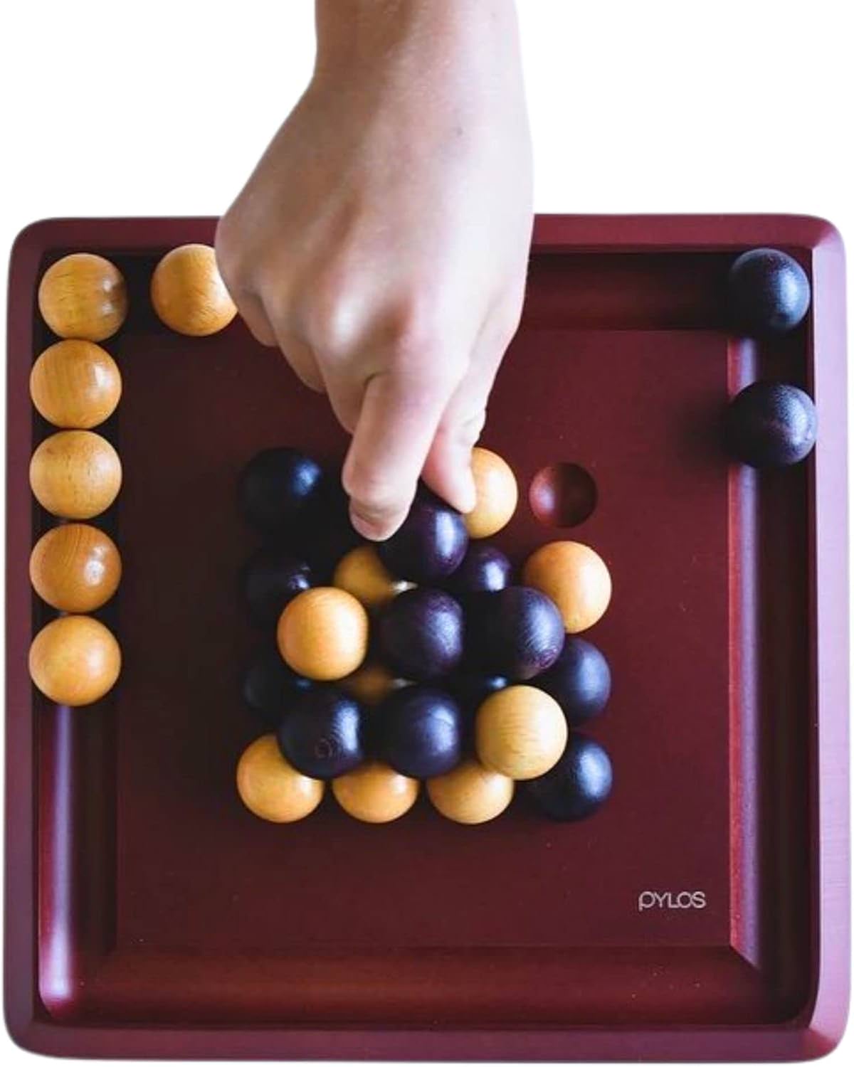 ボードゲーム Pylos Gigamic 木製ボード 立体ピラミッド構造 30個ボール 4×4 16窪み 簡単ルール 戦略的頭脳戦 ボール節約 戦略多彩 アドバンスドルール搭載 子供初心者対応 短時間ゲーム 世界評価受賞 上質デザイン