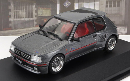 ミニカー プジョー 205 GTi DIMMA BODY KIT 1988年モデル ソリド 1/43スケール 精密再現 ワイドアグレッシブボディ 大型リアウイング 特徴的フロントバンパー チューニングカー文化象徴 限定希少モデル 80年代ホットハッチ 熱狂的ファン必須