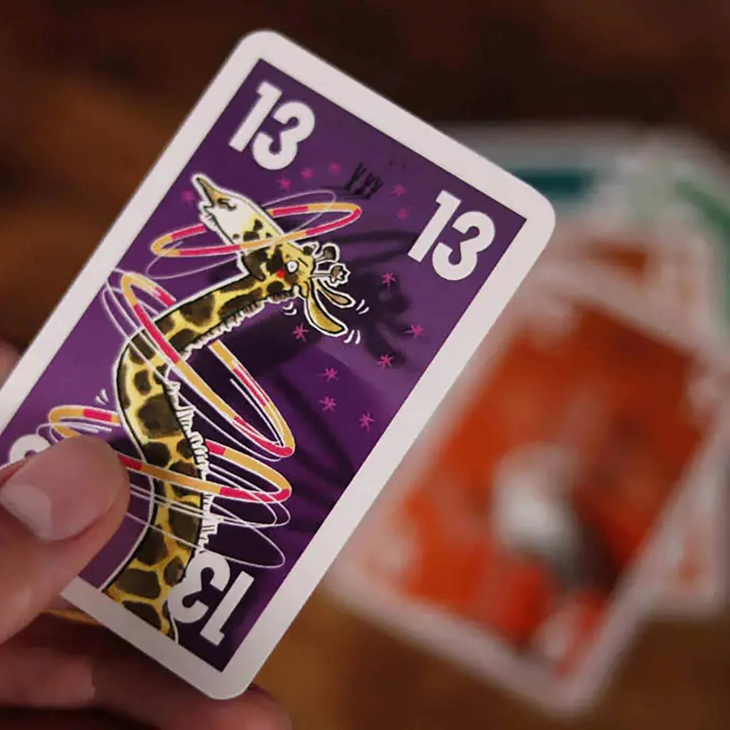 カードゲーム Hula Hoo IELLO Cards 2022年発売 2から6人対応 8歳以上対象 プレイ時間約15分 ジョーカー使用可能 ダブル宣言ルール ジャックルールあり 複数ラウンド制 ポイント獲得制 プレイヤー脱落ルール特徴 