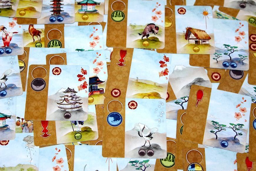 ボードゲーム Kanagawa 浮世絵の世界 葛飾北斎 戦略的 版画制作 日本伝統美 竹製ボード 72枚レッスンカード 2-4人 45分 10歳以上 免状獲得 強化スタジオ 戦略 考察 没入 感 拡張版 Yokai 版画完成 連続性 調和 ポイント英語版 日本語説明書なし