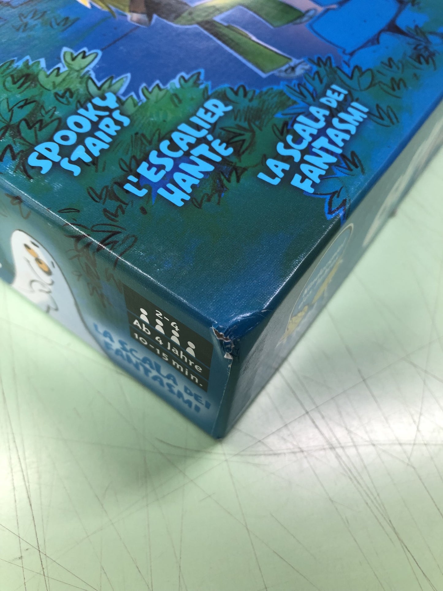 ボードゲーム 家族の思い出を彩る不思議なすごろくゲーム お化けに変身しながら階段を上る冒険 ドイツキッズゲーム大賞受賞作品 想像力と記憶力を自然と育む遊び 新感覚プレイ時間約15分 対象4歳以上