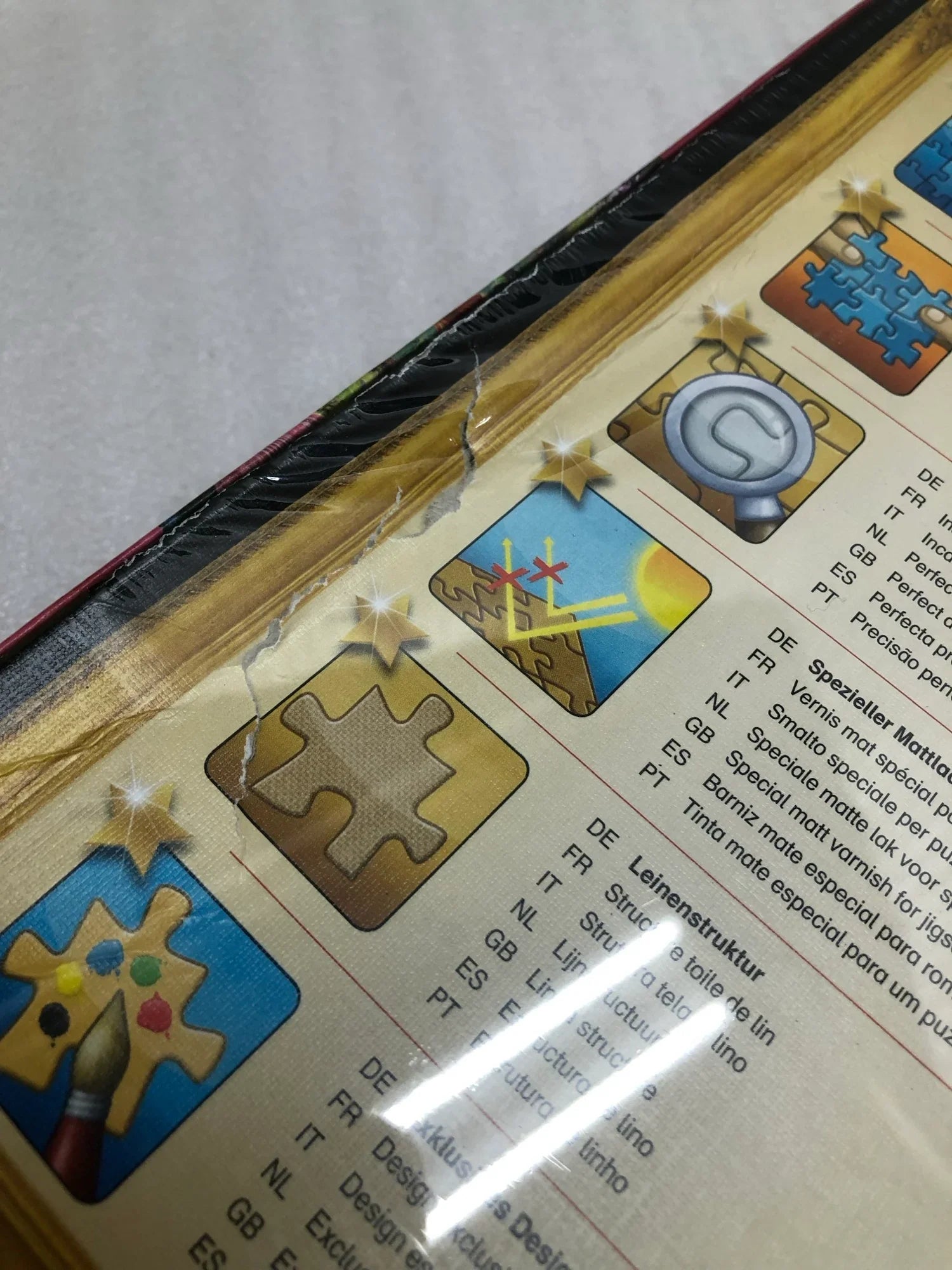 アウトレット品 ジグソーパズル シュミット トーマス・キンケード ディズニー 眠れる森の美女 1000ピース 光の画家による幻想的な光表現と高品質ドイツ製カット技術で織りなす繊細な細部まで再現された名作の芸術的魅力